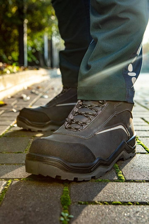 Trzewiki robocze nubuk buty wytrzymałe olejoodporne antypoślizgowe kevlar antyprzebiciowe podnosek z włókna szklanego S3 SRC NEO Tools 82-151