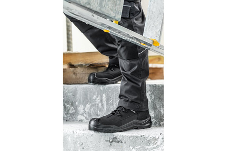 Trzewiki robocze wysokie ocieplane Hoegert JORG S3L SR